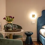 La Maison De & Piacenza