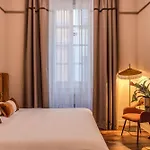 La Maison De & Bed & Breakfast