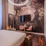 La Maison De & Bed & Breakfast