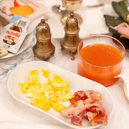 Frühstückspension La Maison De & Piacenza