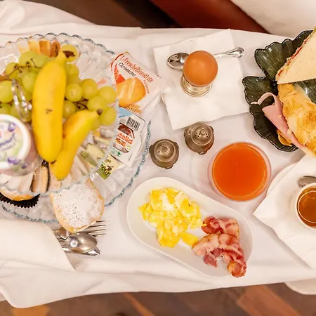 La Maison De & Frühstückspension 4*