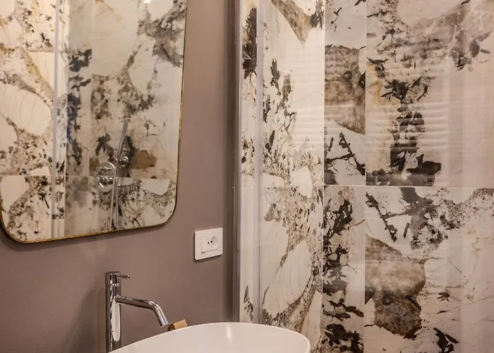 La Maison De & Πιατσέντζα