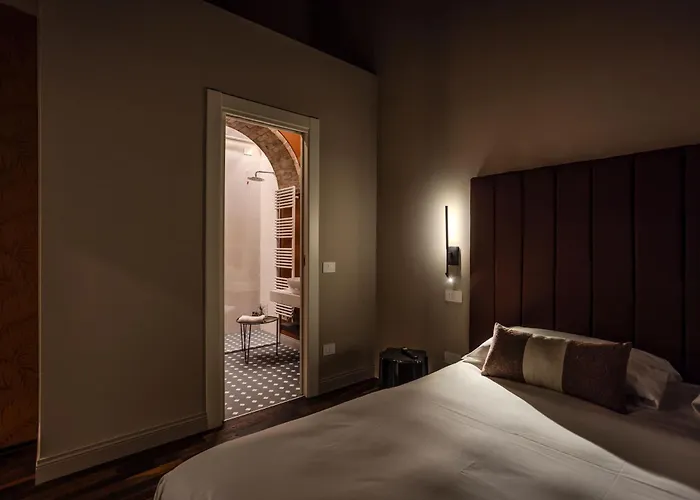 La Maison De & 4* بياتشينسا