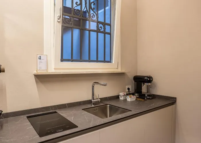 فندق مبيت وإفطار La Maison De & بياتشينسا