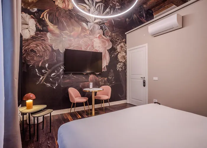 La Maison De & فندق مبيت وإفطار 4*